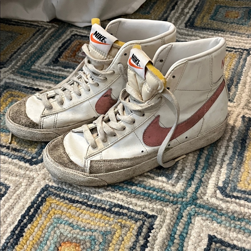 Nike White and Pink Vintage High-Tops